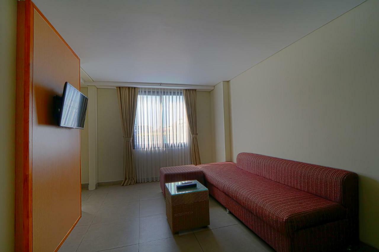 Savvoya Hotel Seminyak Экстерьер фото